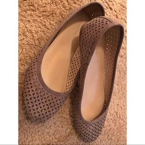 Universal Thread Flats